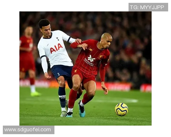 莫尔德与斯达激战正酣双方争夺关键积分的精彩对决分析