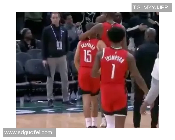 火箭队与雄鹿队激战三月八日精彩对决全场回顾与精彩瞬间分析