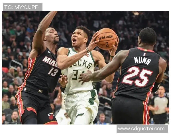 热火与雄鹿2020季后赛精彩对决回顾与分析